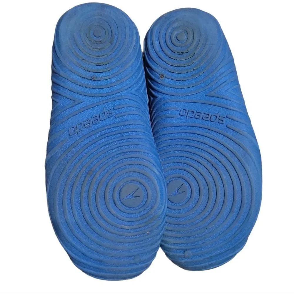Bundle unisex water shoes xl (11-12)